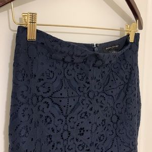 Banana Republic: Navy blue pencil skirt (size: 4)